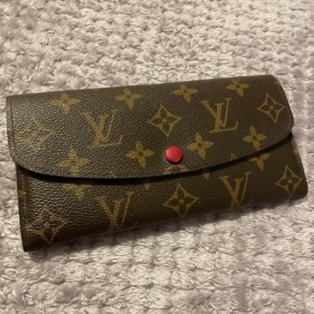 Louis Vuitton
Emilie Wallet Monogram Canvas
